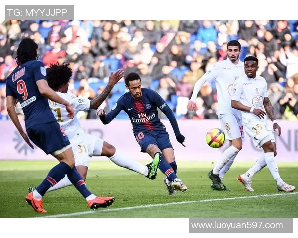 2粒进球2张红牌！世俱杯巅峰对攻，大巴黎晋级4强拜仁遭重创